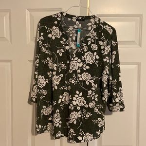 Brand new.  Women’s top by Paper Moon.